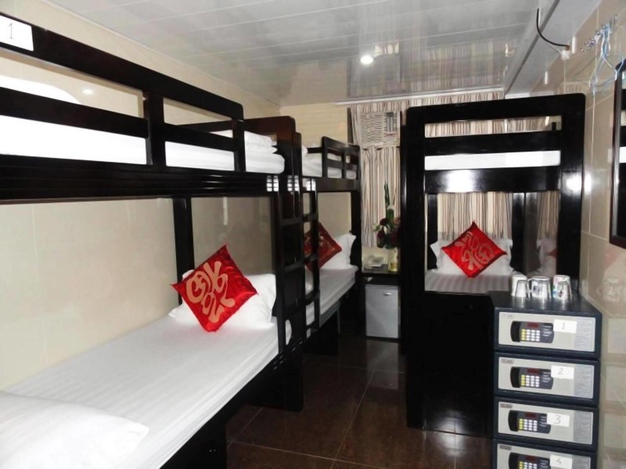 Budget Hostel Block D 10Th Floor Hongkong Exteriör bild