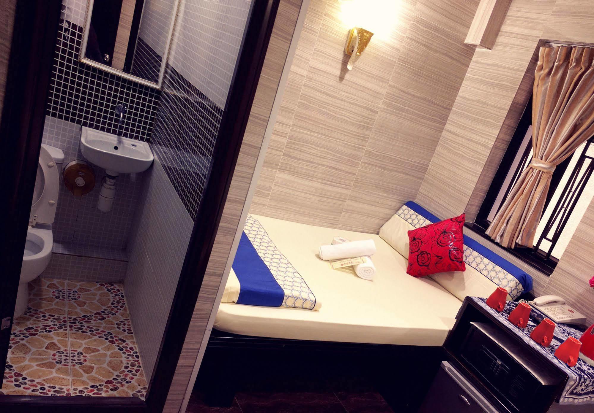 Budget Hostel Block D 10Th Floor Hongkong Exteriör bild