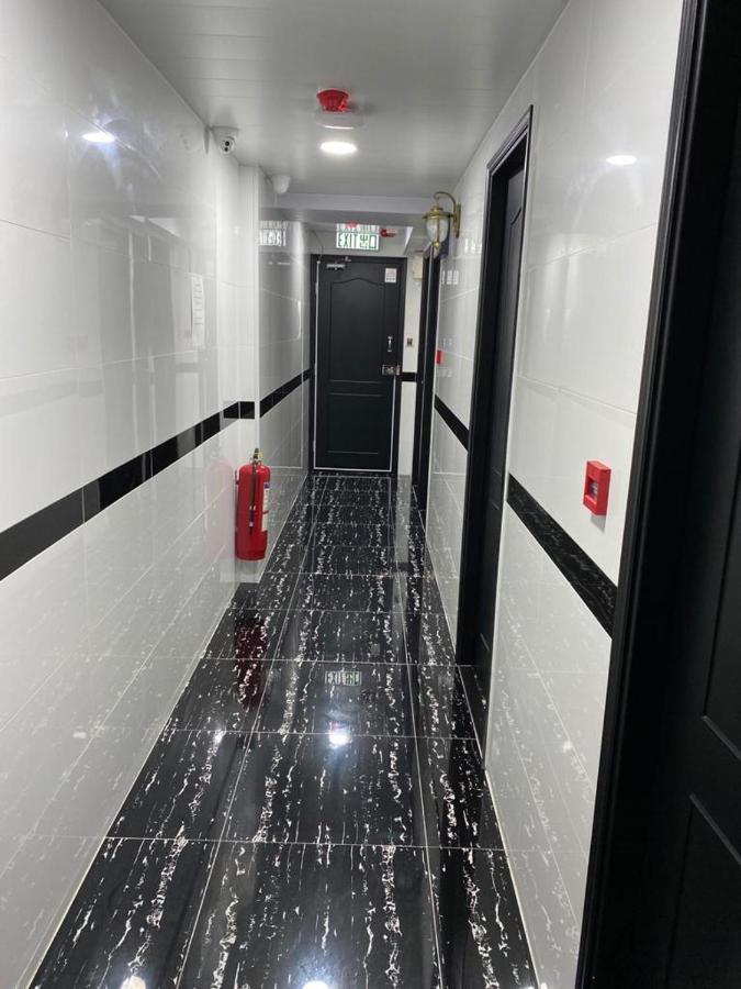 Budget Hostel Block D 10Th Floor Hongkong Exteriör bild